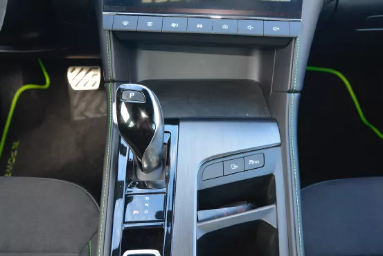 赛道猛兽 极致性能大玩具 道路试驾上汽名爵MG6 XPOWER