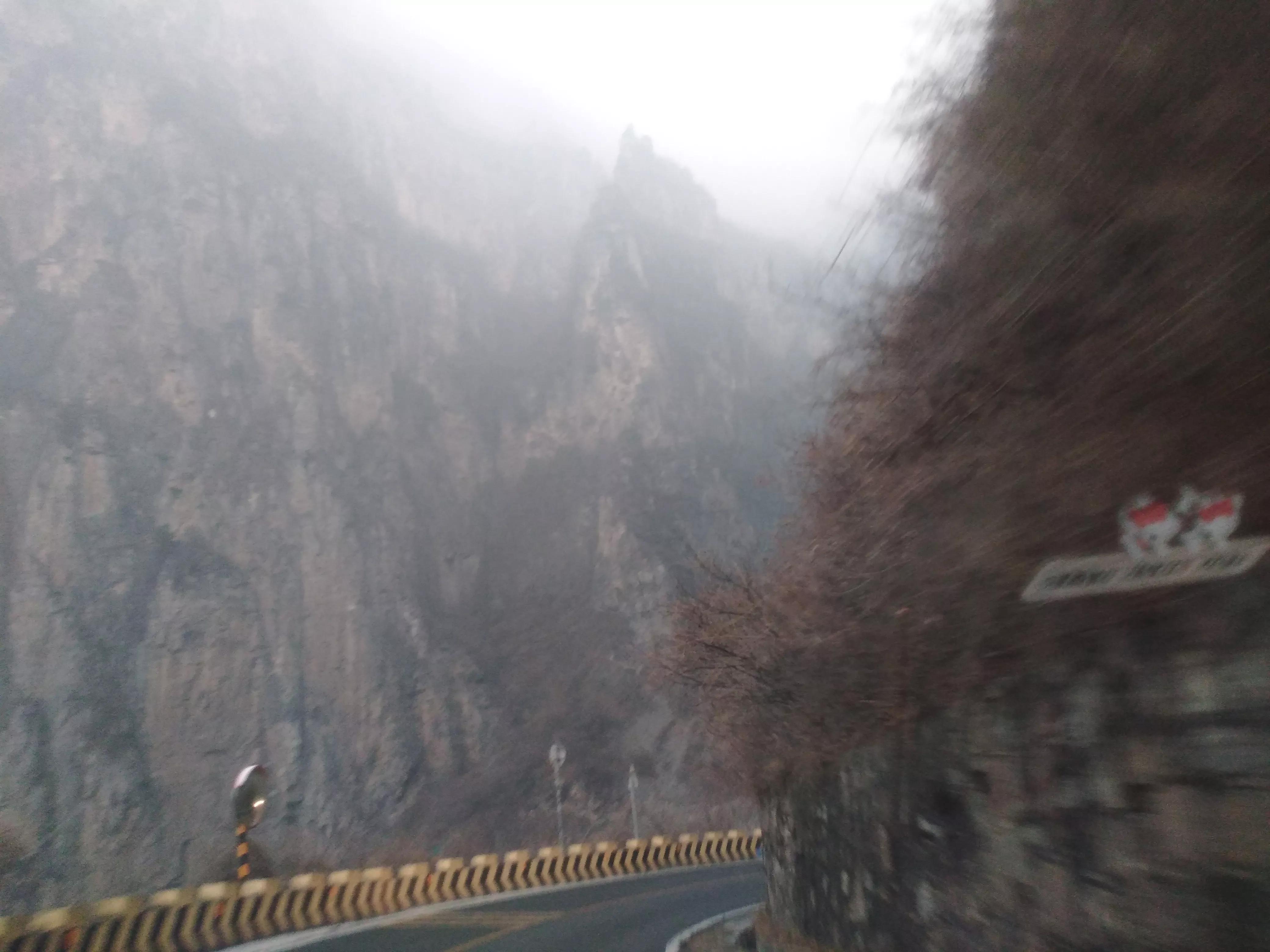 這條盤山公路，各種彎道隧道繞，就藏鄭州周邊，你知道哪兒嗎