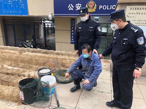 2020年武漢警方查獲非法捕撈案77起，抓獲110人