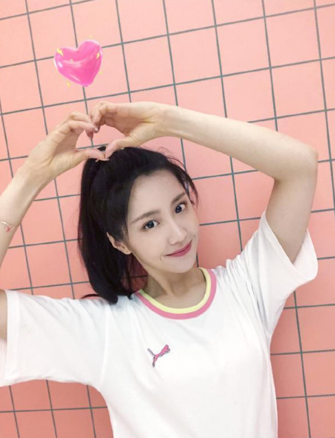 《创3》王艺瑾从130斤变成现在这样，她的减肥方