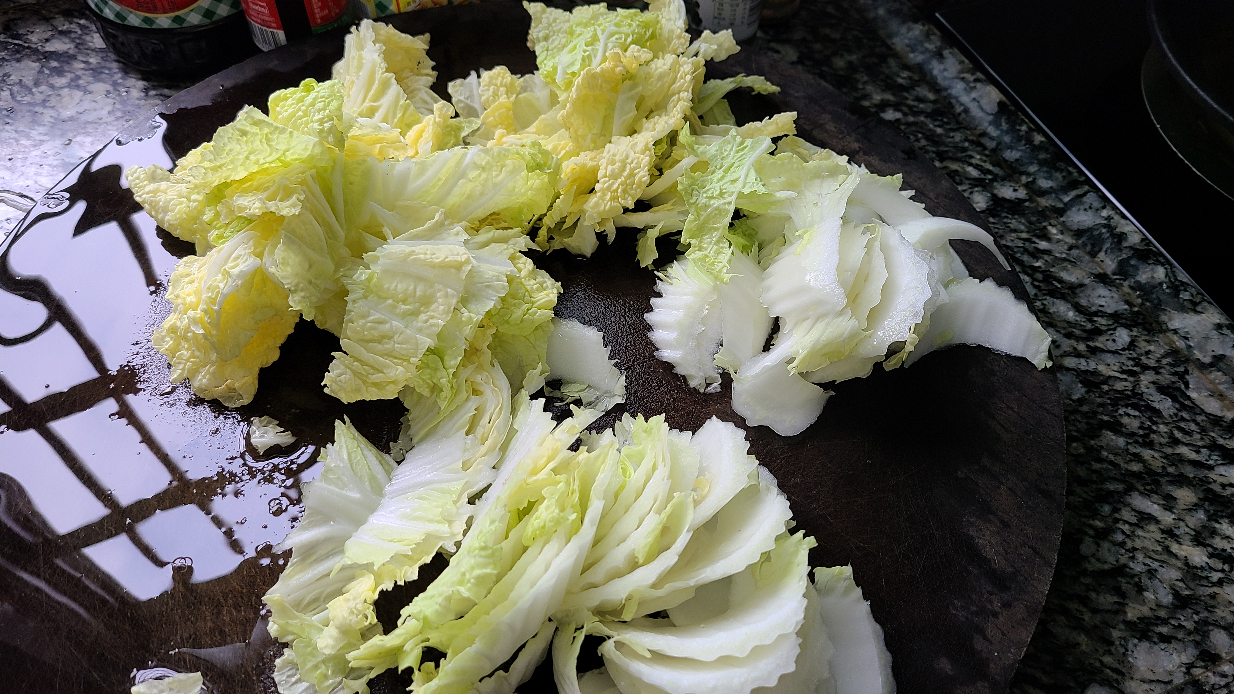 家常版白菜豆腐煲，简单好吃味道棒，天冷吃这道菜正好