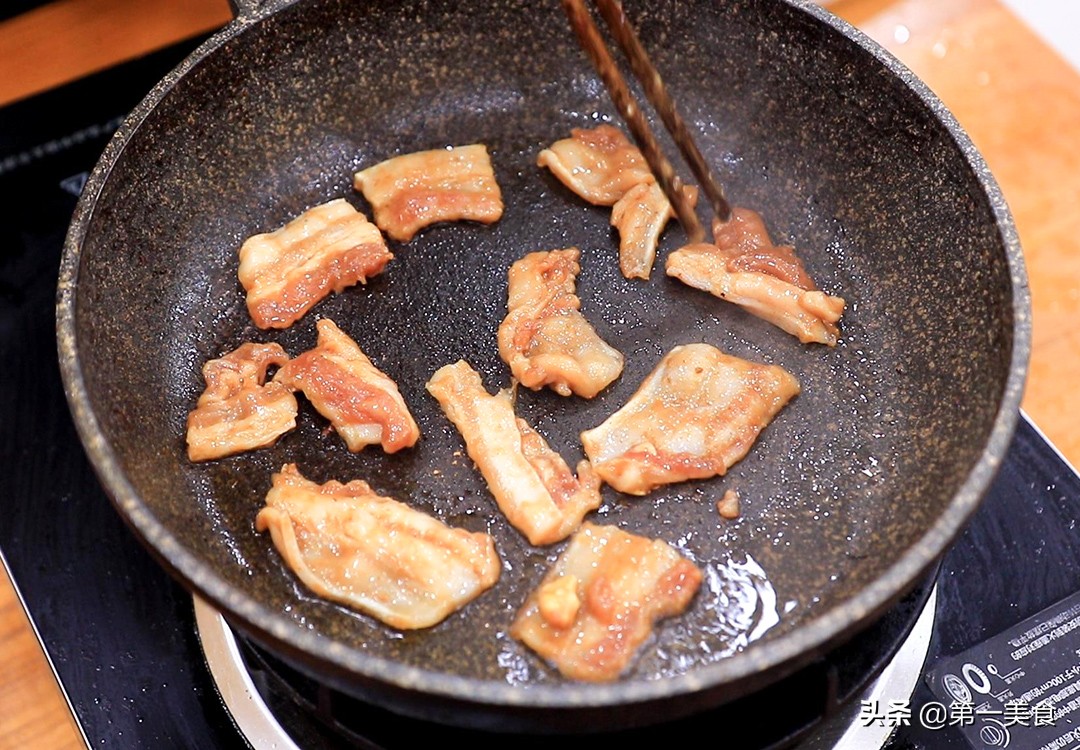 图片[7]-【煎肉片】做法步骤图 裹上生菜 焦香不腻又清脆-起舞食谱网