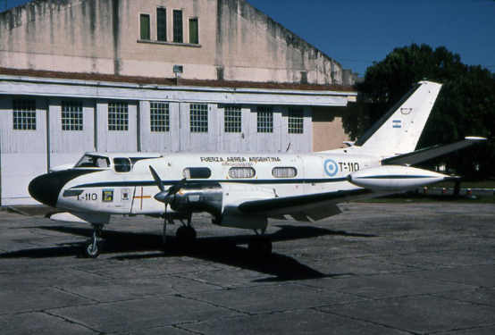 德意志血统的高乔牛仔——阿根廷IAe-35系列运输