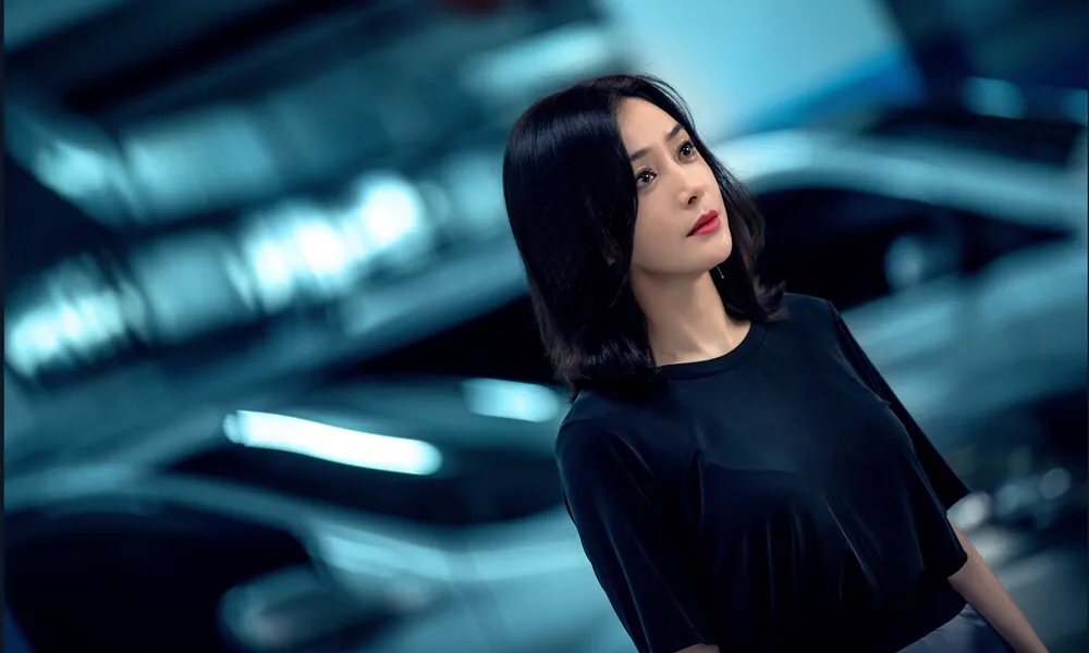 秦岚《怪你过分美丽》陷解约风波 自曝式危机公关手段超绝