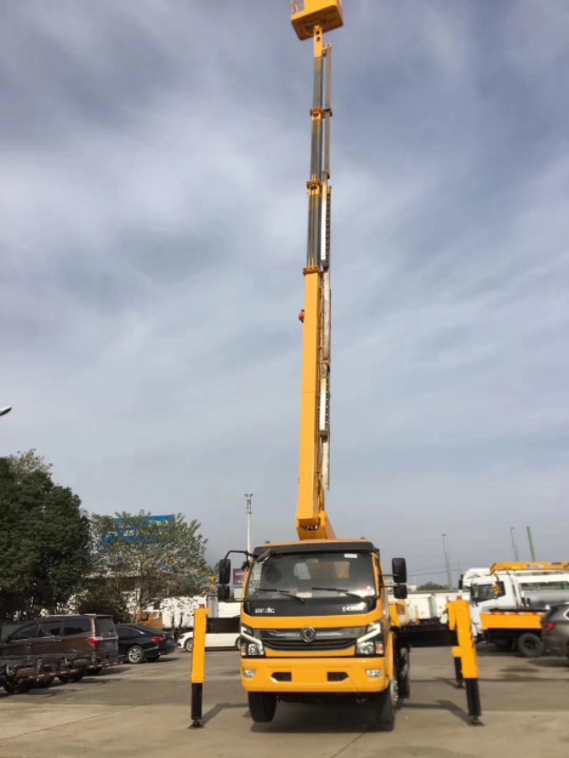高空作業車，除了電網和交通部門使用，為什么私人使用更多呢？