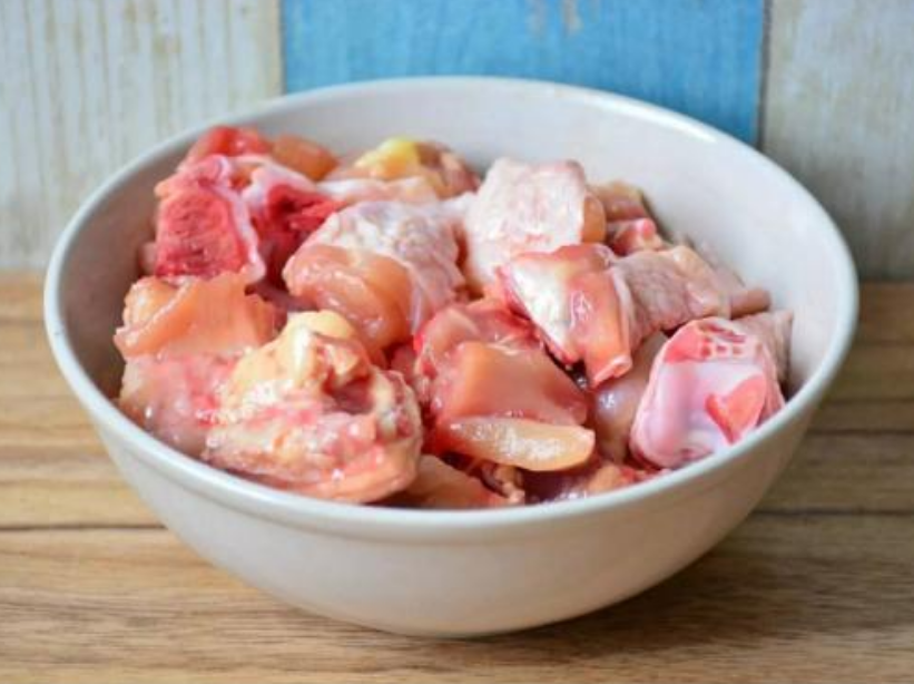 蔥油燜雞懶人做法：不放一滴水，出鍋嫩滑爽口，蔥香味十足