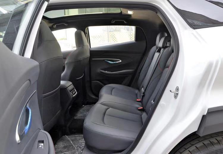 �й������й�����15������SUV������ֵ���Լ۱�ʵ������