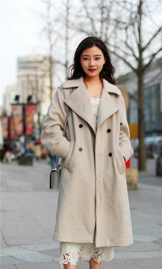 美女穿搭：迷茫时像一只漂泊太久的船，彼岸浓