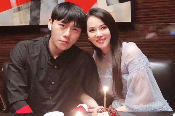 调侃|秦昊被《吐槽大会》调侃娶了娘 伊能静回怼写稿人：请学会尊重女性