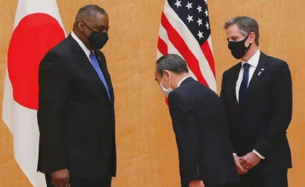 菅義偉向美國防長鞠躬，折斷了日本人的脊梁，趙立堅：背信棄義