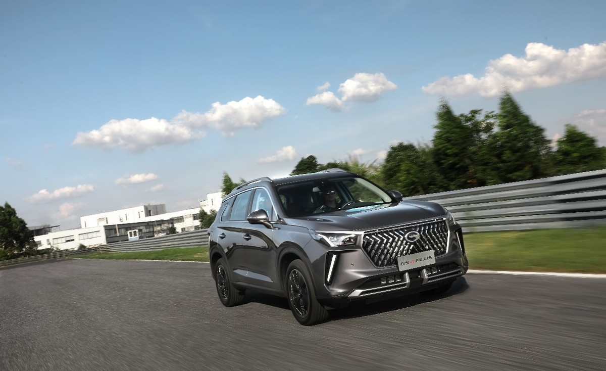 百公里加速7.5秒！傳祺GS4 PLUS不愧是超強動控SUV