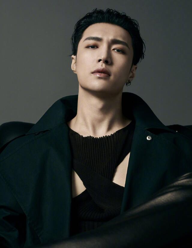 心疼！网曝张艺兴被SM公司拒之门外，团队海外活