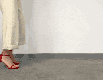 鞋跟又细又高，张天爱倪妮还是健步如飞？她们有什么穿高跟鞋技巧