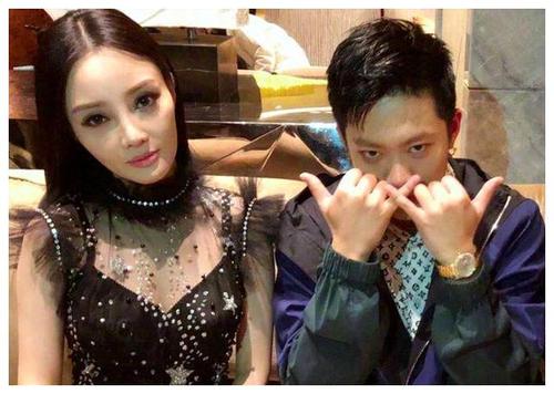 倒霉的贾乃亮，被传是王子文儿子的父亲？贾乃