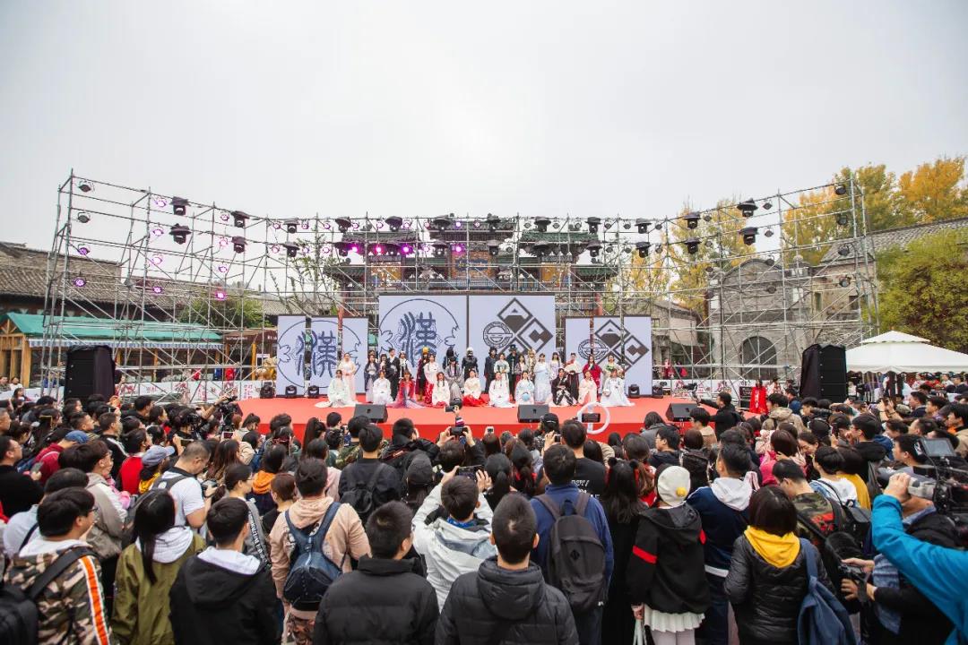 古北水镇红叶祭再次来袭 即将开启长城脚下的秋日盛宴