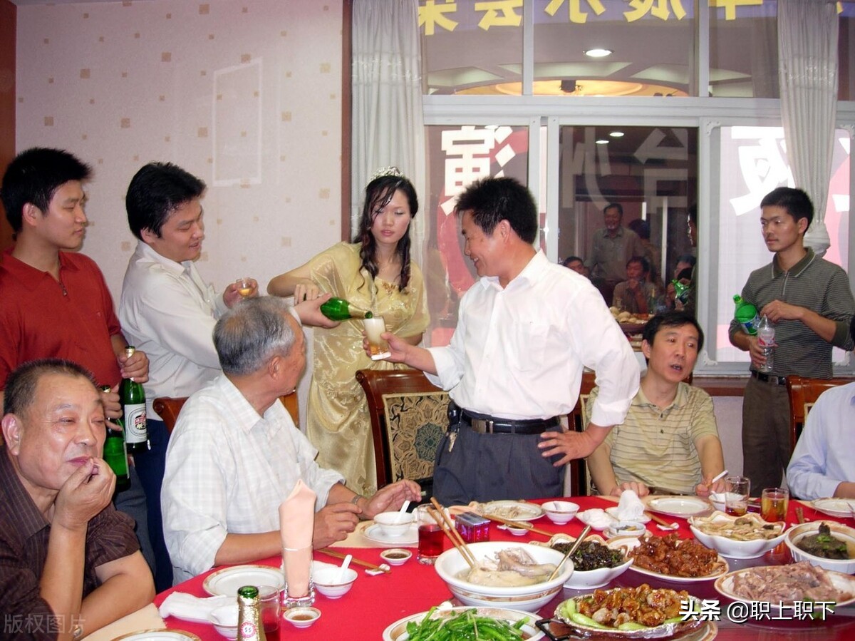 每年11萬人死于飲酒，可職場酒文化依然盛行，揭秘領導的七種心態