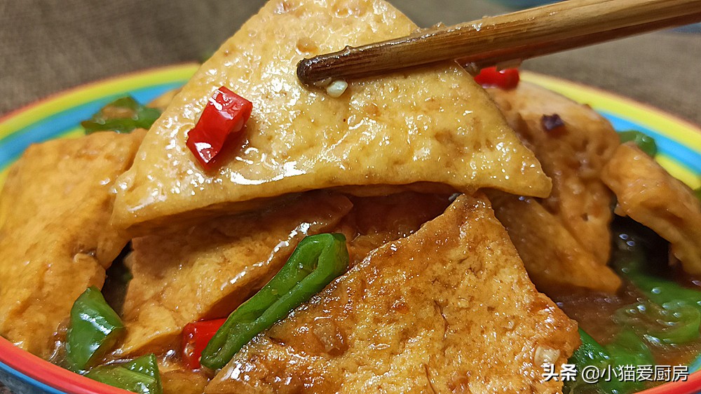 “家常燒豆腐”這樣做簡單省事又好吃，鮮香滑嫩特別入味下飯解饞