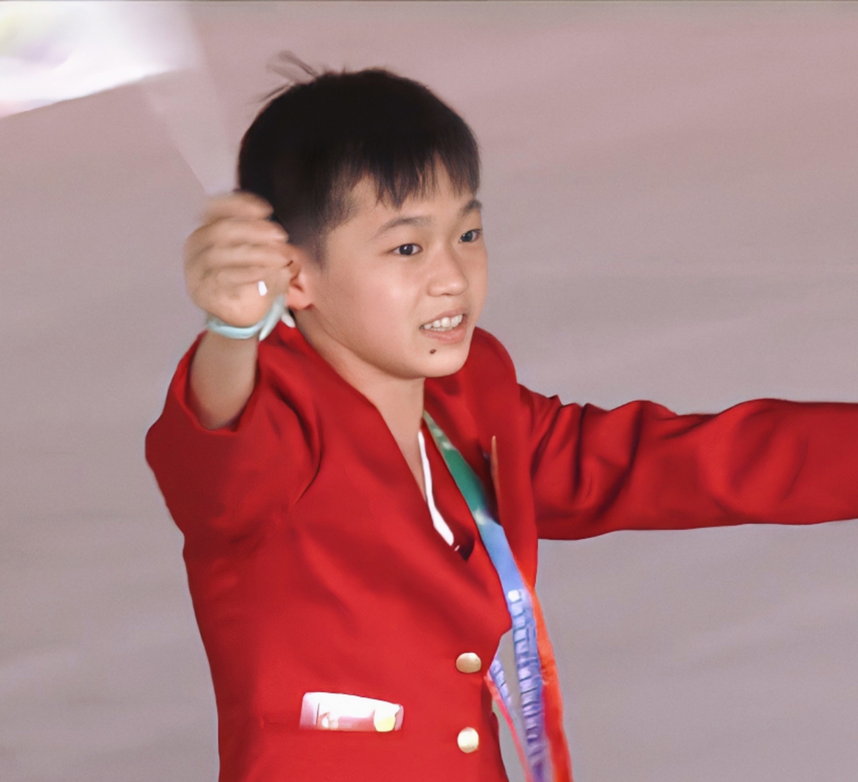 全红婵亮相全运会开幕式！一人将镜头给占没了，被许昕吐槽太敷衍