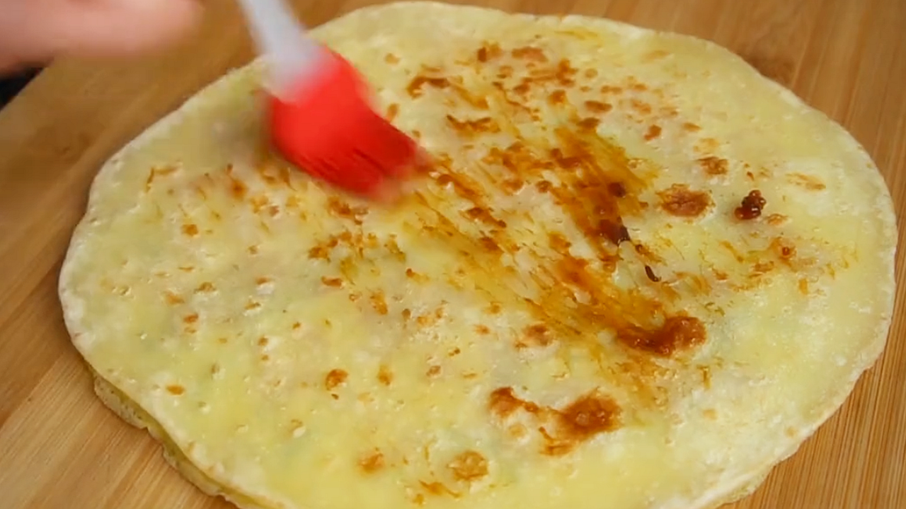 早餐別吃包子了，學會這樣做，一個雞蛋一張餅，營養美味真好吃