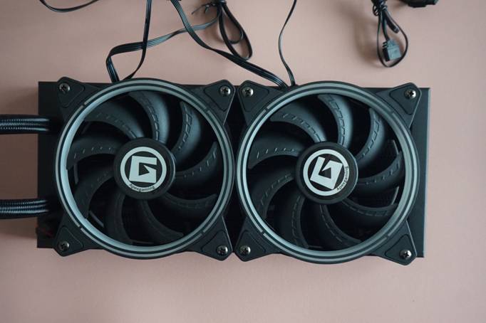 机箱的主角光环-Apexgaming艾湃TITAN-240 PRO电竞水冷散热器评测