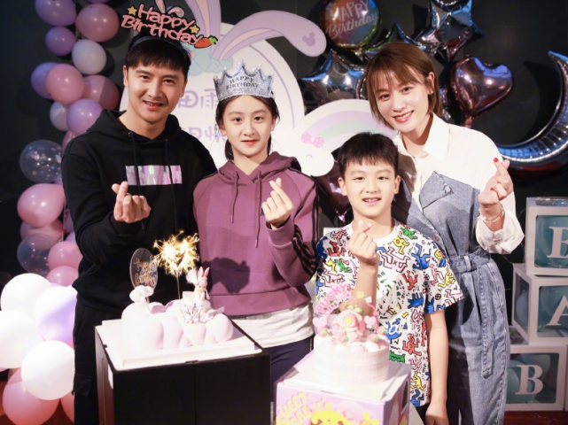 田亮晒父亲节礼物，森碟用彩纸折衬衫给爸爸表白：世界上最好的爸