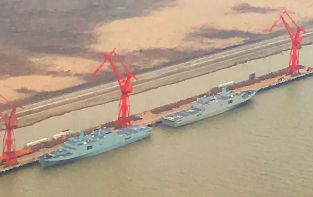 中国075型“两攻”2号舰下水，对中国海军来说这只是开始！