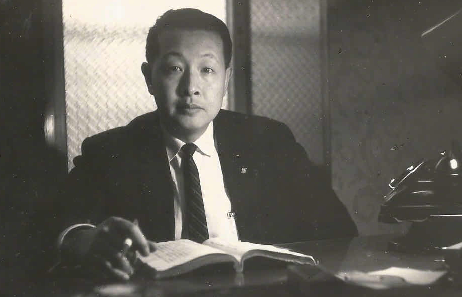 父亲|刘若英悼念父亲 年轻时儒雅帅气堪称人生大赢家