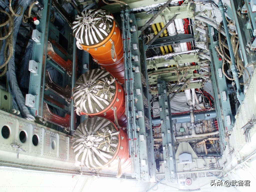 熊F重生 世界最大反潜机四面出击，多国战机数十