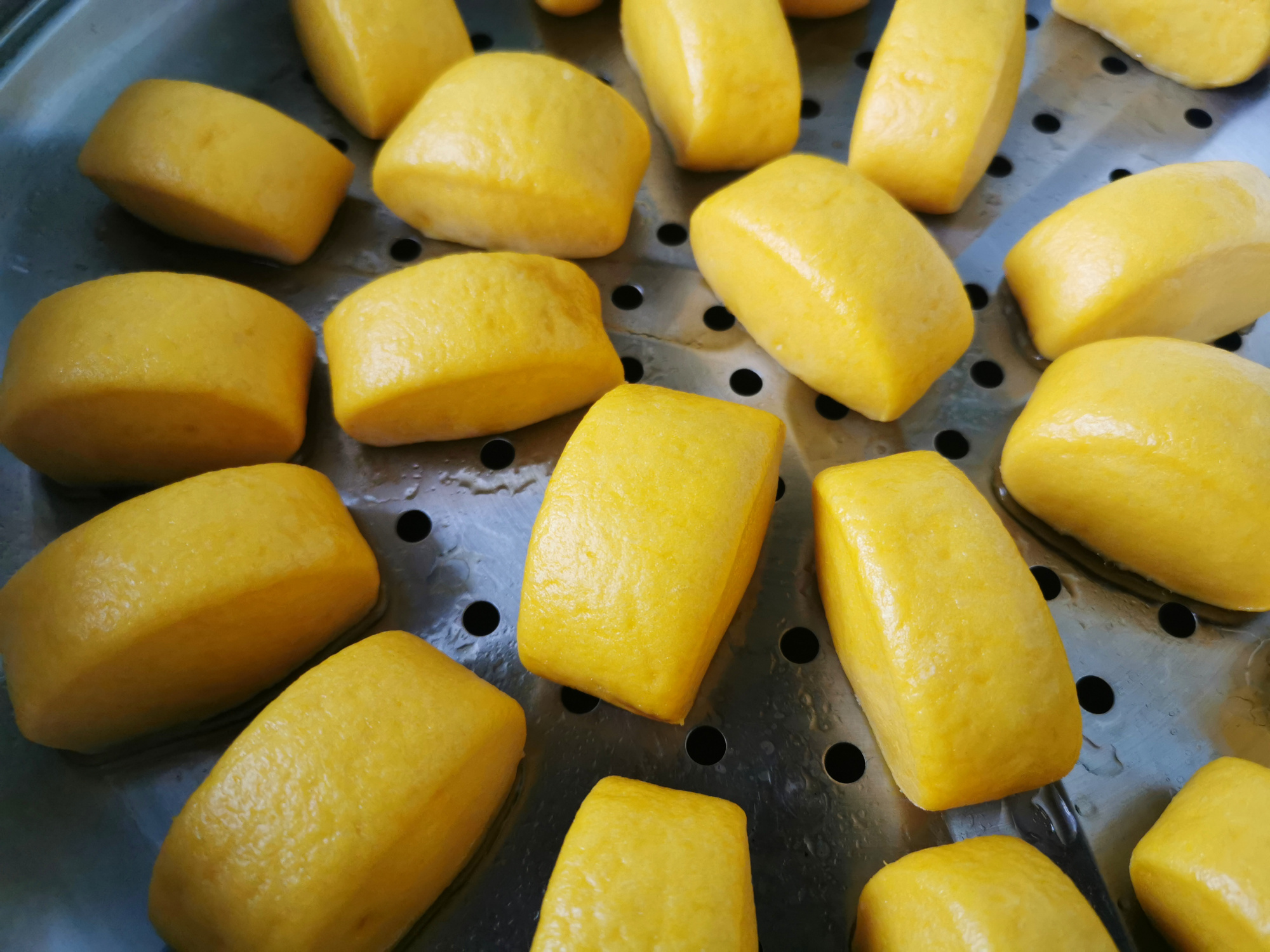 用南瓜山藥做饅頭，一次發酵，不加一滴水，全程只需30分鐘