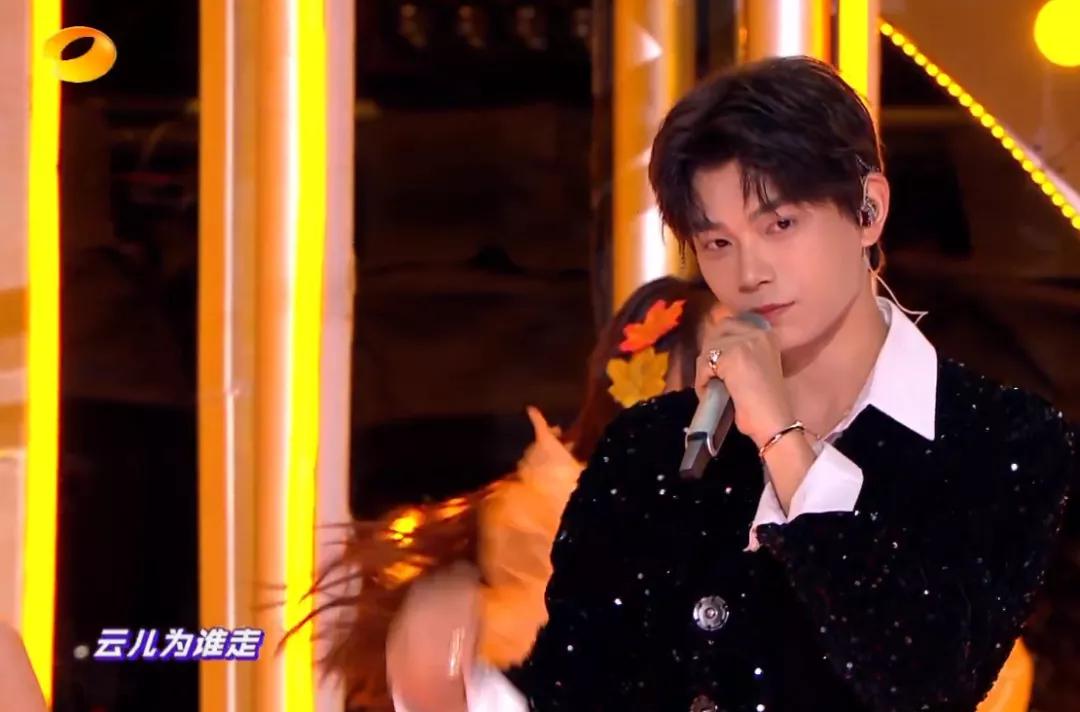 湖南跨年晚会暴露明星真实状态：谢霆锋素颜状