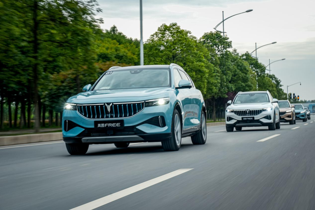 有空气悬挂，标配四缸机，还买什么理想One