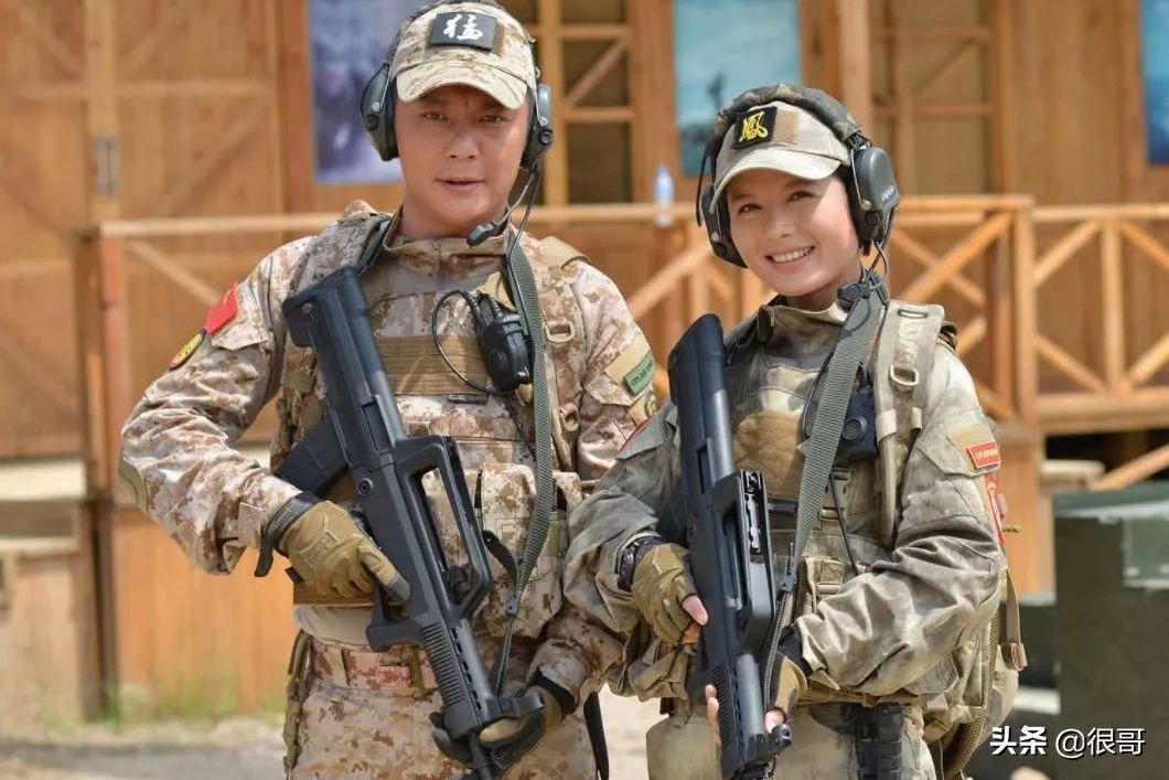 程愫：傅程鹏前妻，有军旅之花的美誉，《大江