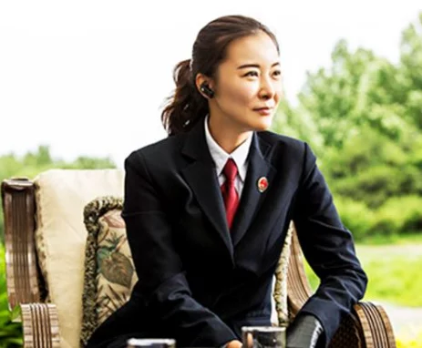 做了8年主持人，情史太乱无人敢娶，今因一部剧