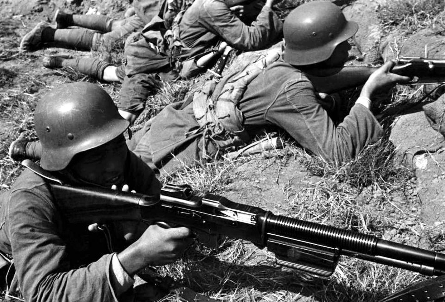 鬼子骑兵让王耀武恨的牙痒痒，张灵甫献上妙计