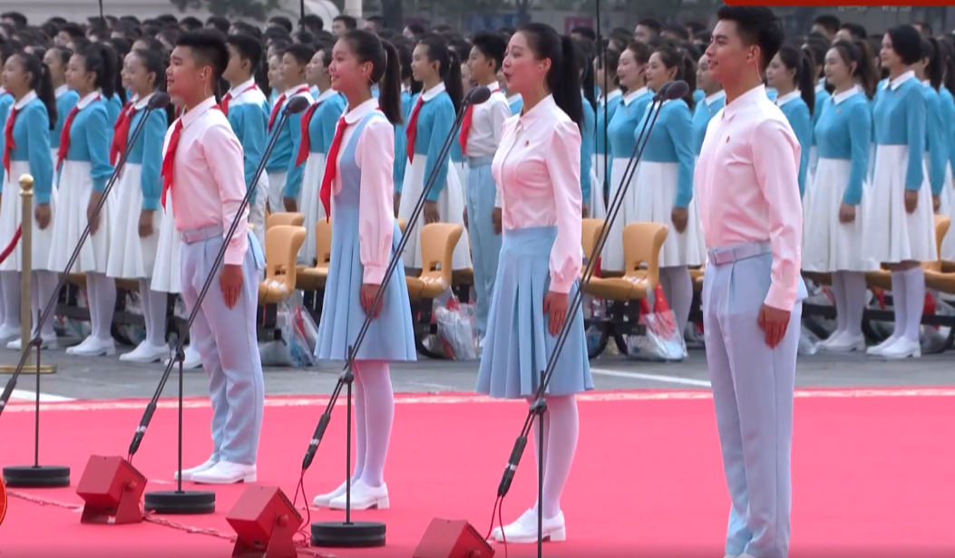 预备领诵员“冯禧”，长相酷似汤唯，还是中传