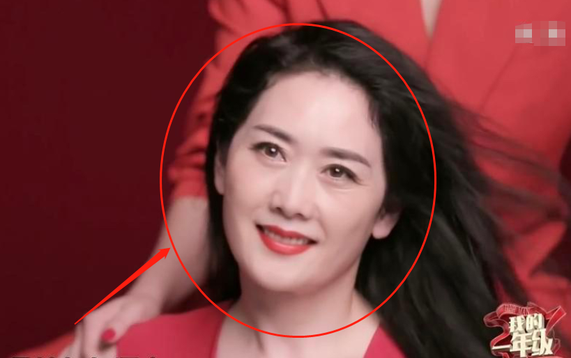 《乘风破浪》上线后，大家都在关注黄圣依，刘