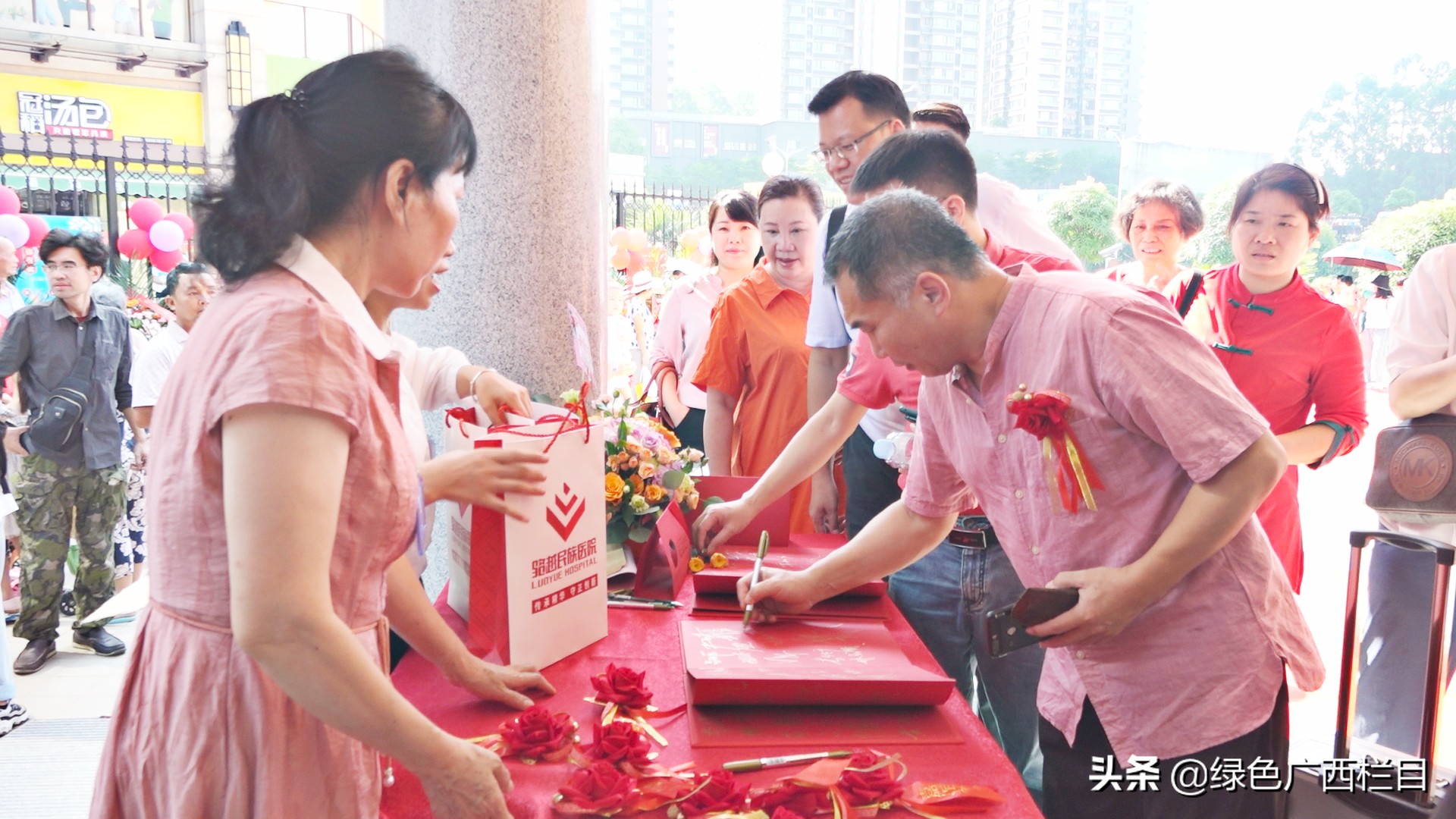 南宁骆越民族医院揭牌成立揭开骆越医药遗产神秘面纱