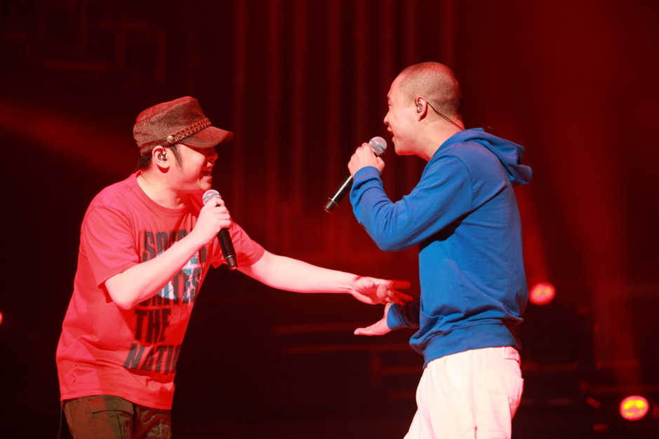 20岁被前妻嫌穷，38岁被那英讽刺，现在的刀郎去