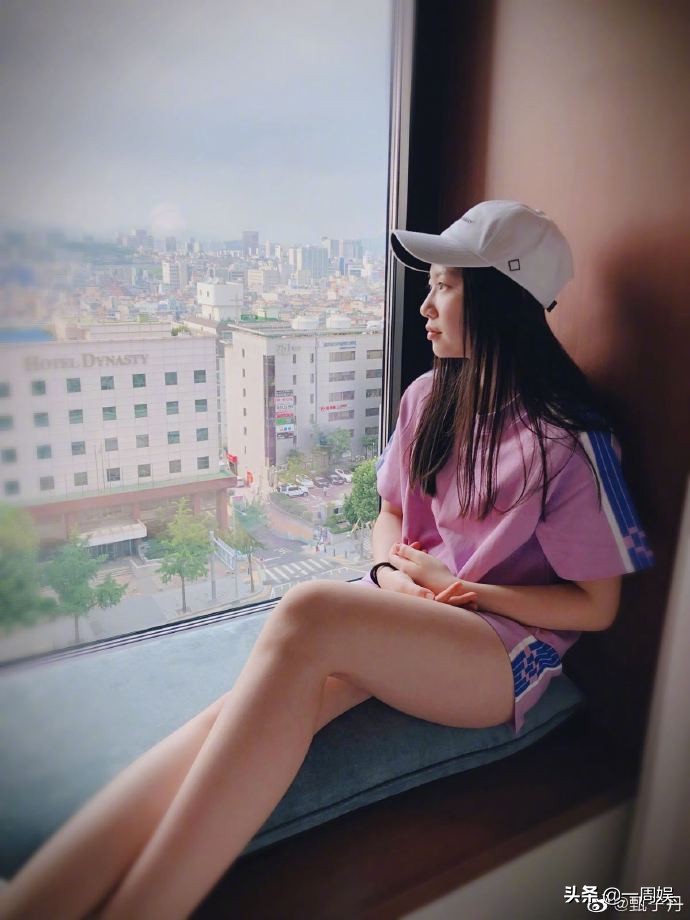 甄子丹為17歲女兒慶生，跟汪詩詩越長越像，母女倆傻傻分不清