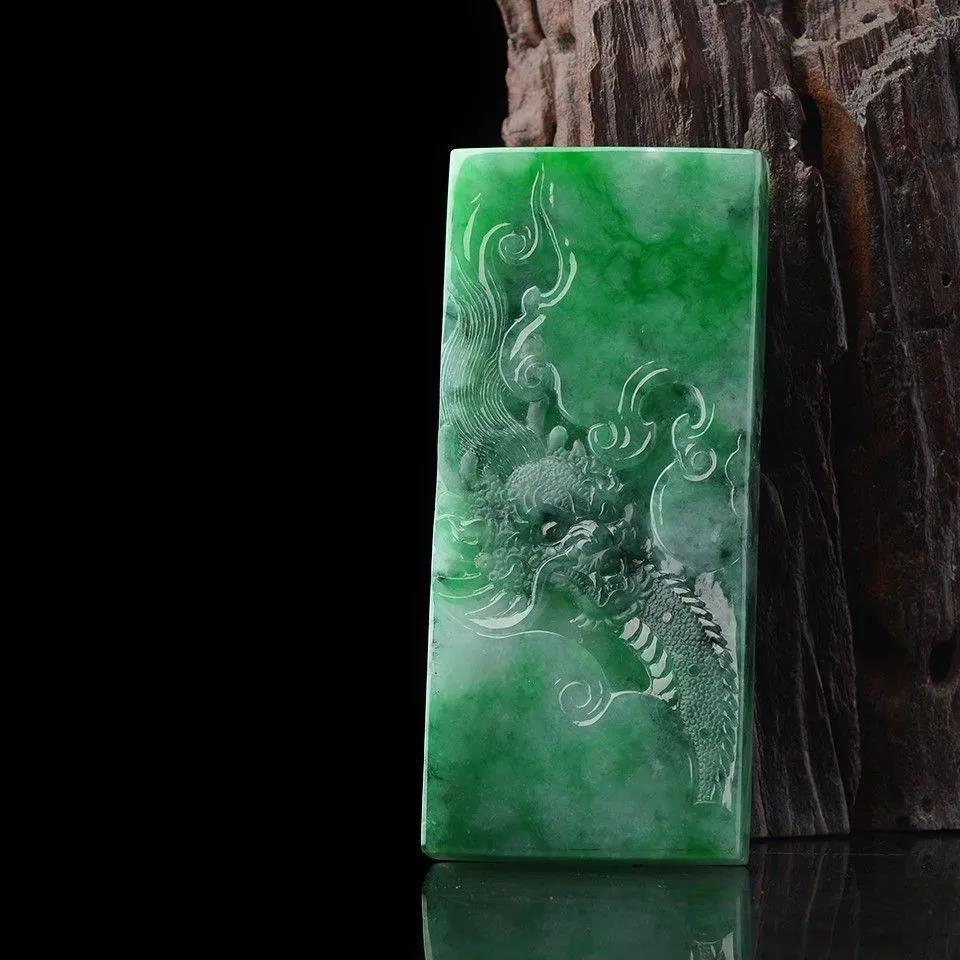 鉴赏翡翠之龙
