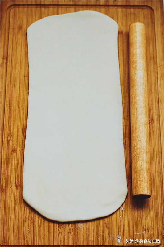 The cake of strawberry Napoleon, build midsummer girl heart, delicious desert is not afraid of fat, happy the most important