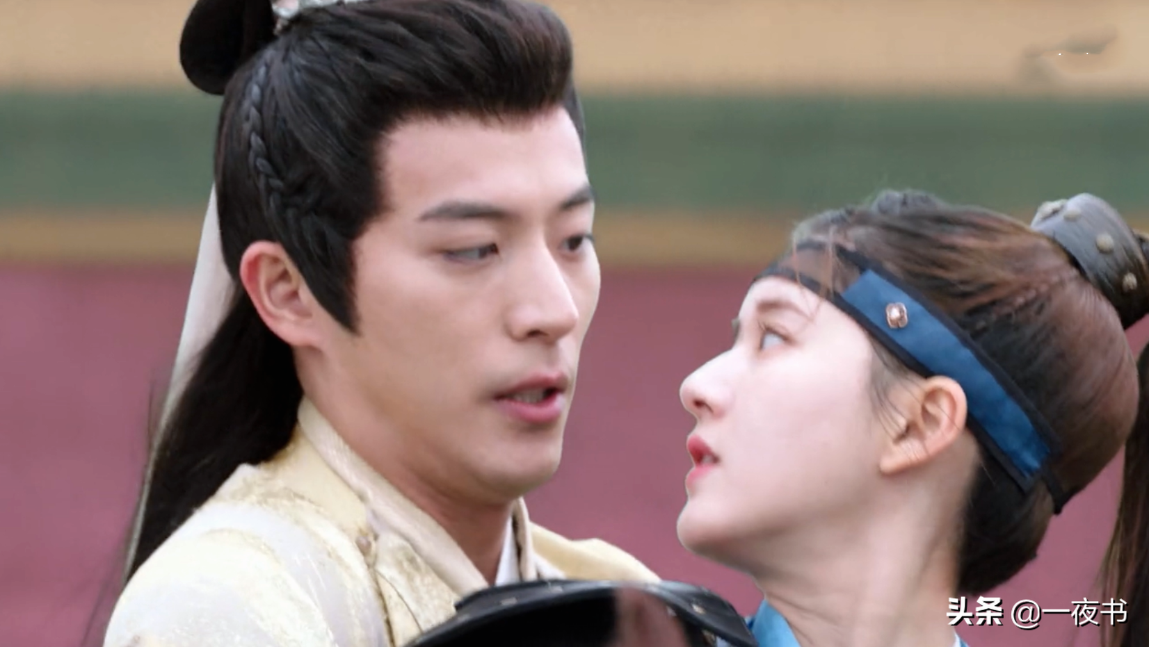 国子监来了个女弟子卓文远对桑祈的爱掺杂了利用结局以悲剧收场