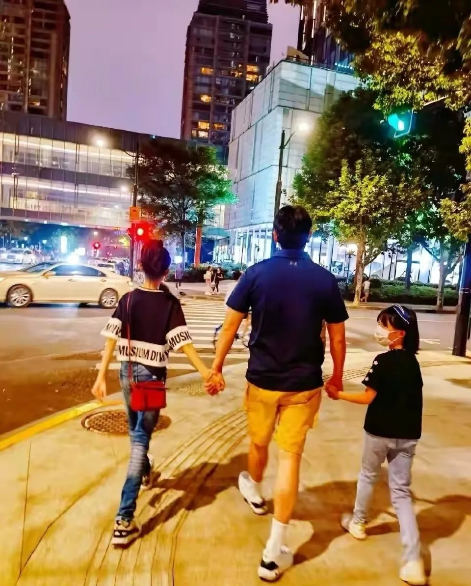 《爸爸去哪儿》萌娃长大了,当初的可爱女孩,如今美到能原地出道