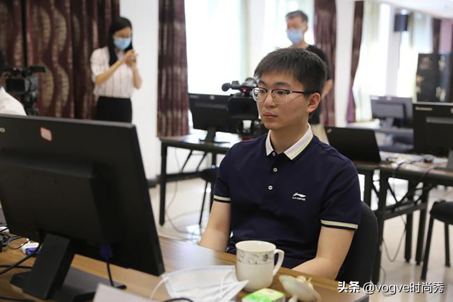 赢了韩国天才棋手反被嘲，骂冠军“不尊重女人”，需要分场合吗？