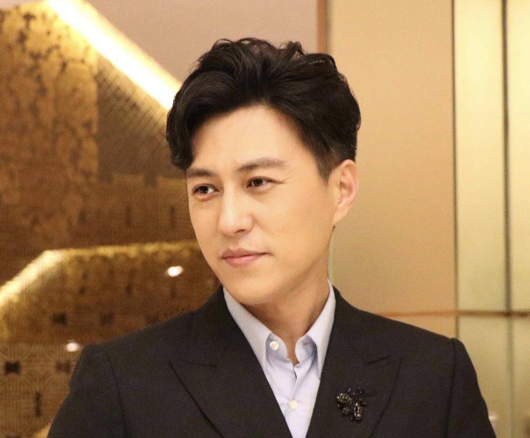 同样是“霸总”专业户，王耀庆越来越圈粉，靳