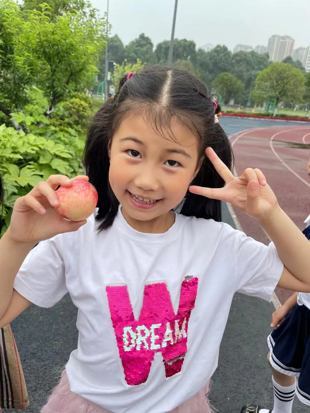 快乐劳动 幸福采摘——双流区实验小学外国语学校劳动课程