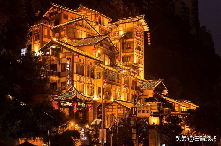 魔幻重庆又上热搜？除了无头巨佛也别错过这些