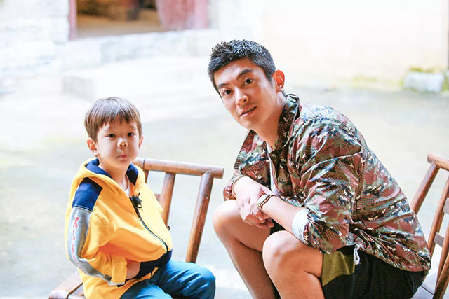 杜江的耐心，嗯哼的暖男气质：有教养的孩子背后是有教养的父母
