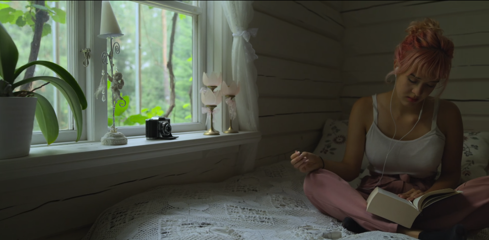 瑞典夫妻花12年为自闭症儿子建了座玻璃城堡：所