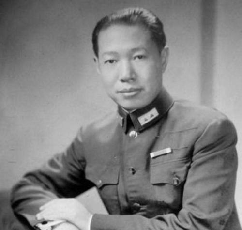 杜聿明谈辽沈战败：蒋介石3年换3帅，只信浙江人，搞乱东北军心